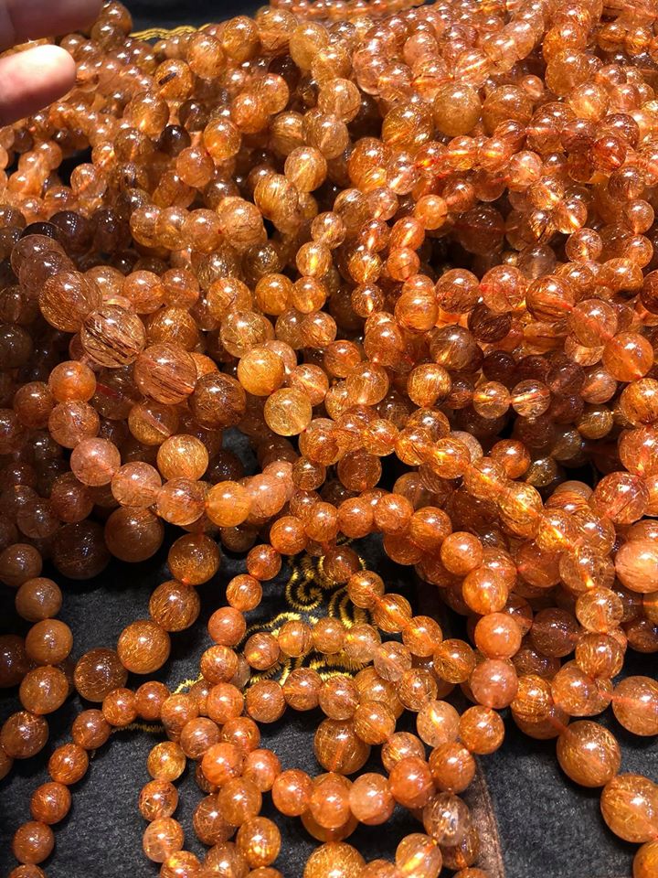 Thạch anh tóc đỏ hợp với nữ mệnh Hỏa